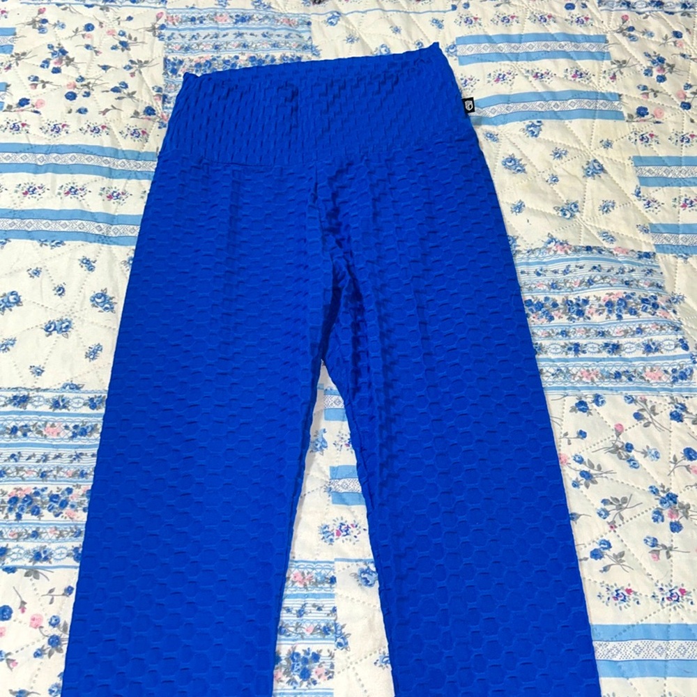 Born Primitive scrunch booty leggings size S brand new condition!